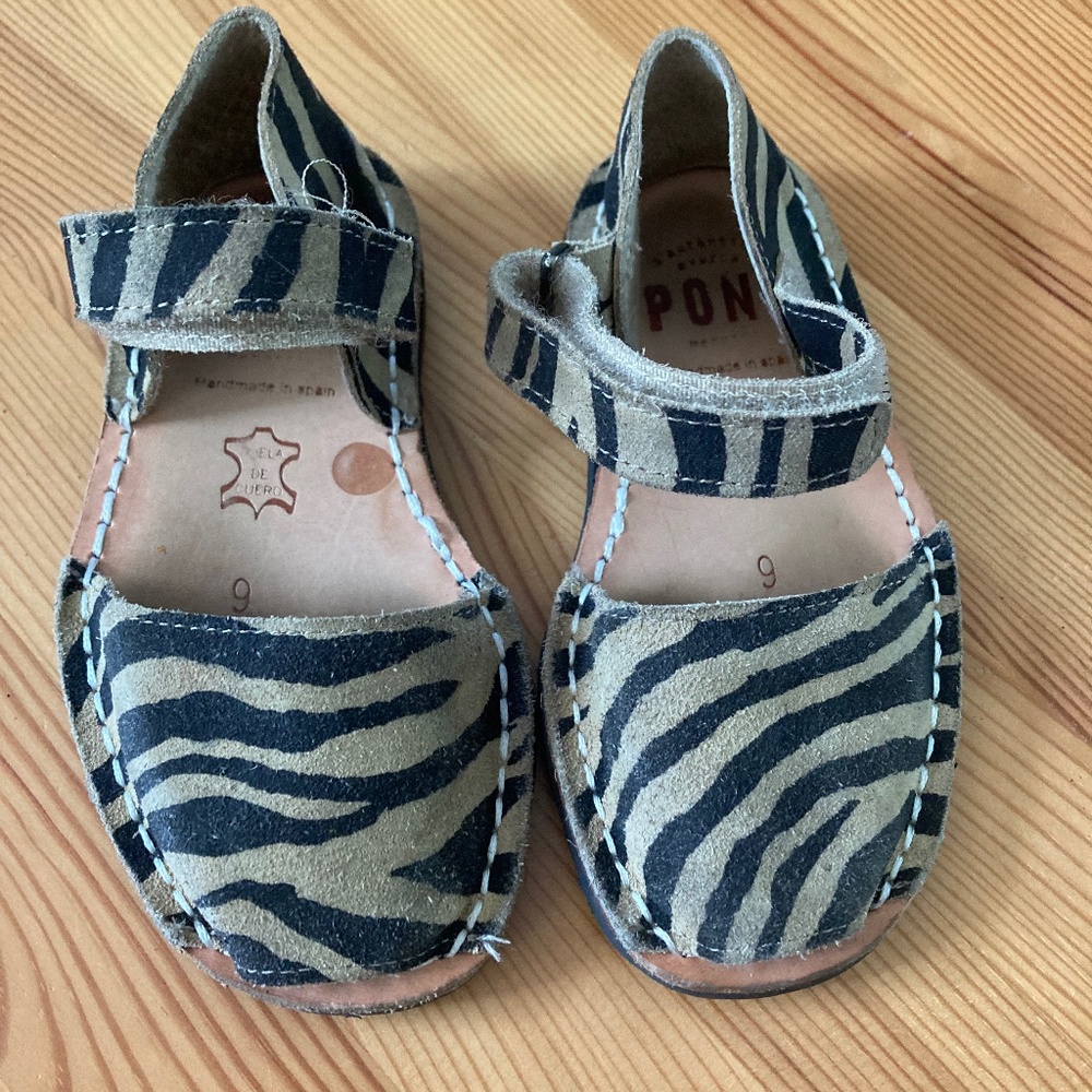 Pons Zebra Sandals Toddler Girl Size 9
